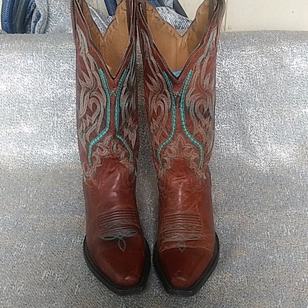 Beatiful jeans boots